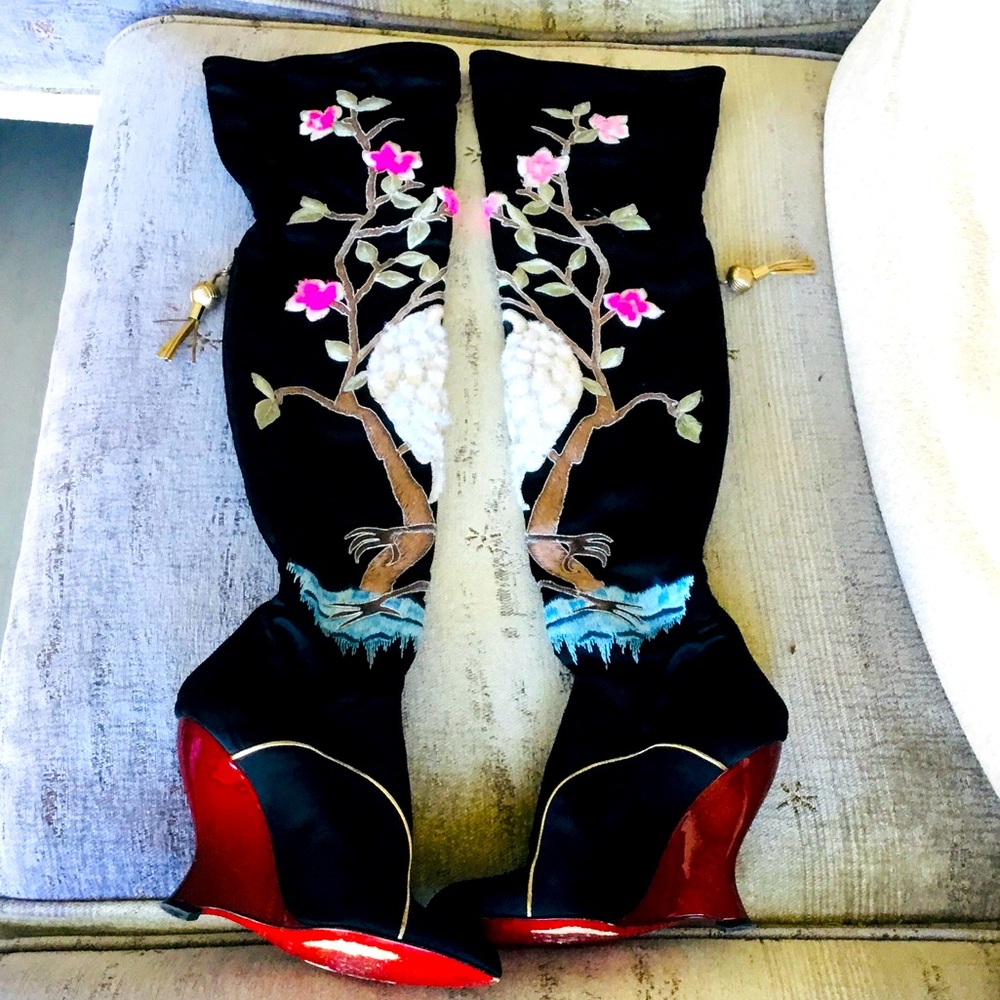 Unique creation by YSL. Made in Italy. Size 8.5.